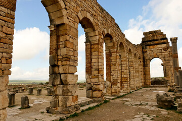 Il sito archelogico dell'antica città romana di Volubilis, nei pressi di Mekness. Marocco - obrazy, fototapety, plakaty