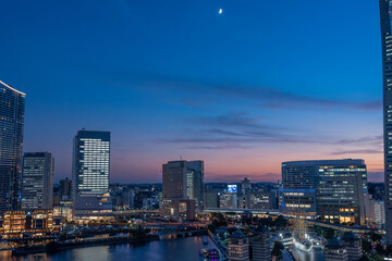 Obraz premium みなとみらい21の夕景