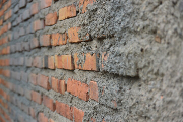 Brick arrangement pattern on the wall