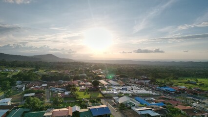 Obraz premium Atardecer sobre Aguas Zarcas