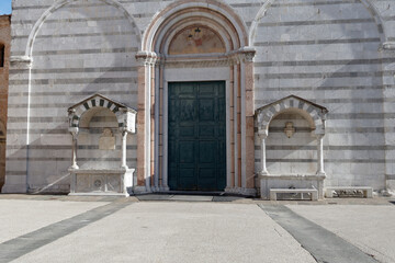 The church and monastery of Saint Francis in Lucca . Tuscany, Italy - obrazy, fototapety, plakaty