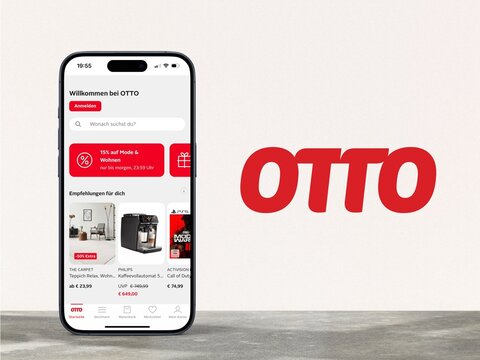 Modernes Smartphone zeigt App des Versandh&auml;ndlers OTTO, Logo des Online-Versandh&auml;ndlers daneben, Verkaufsplattform, E-Commerce, Internet, Versand
