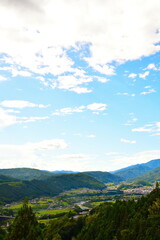 馬籠峠から木曽の街並み（長野県）