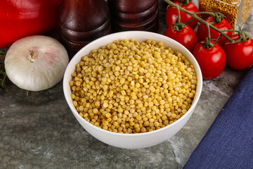 Dry ptitim heap in the bowl