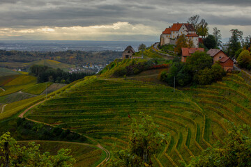 Schloss Staufenberg im Herbst
