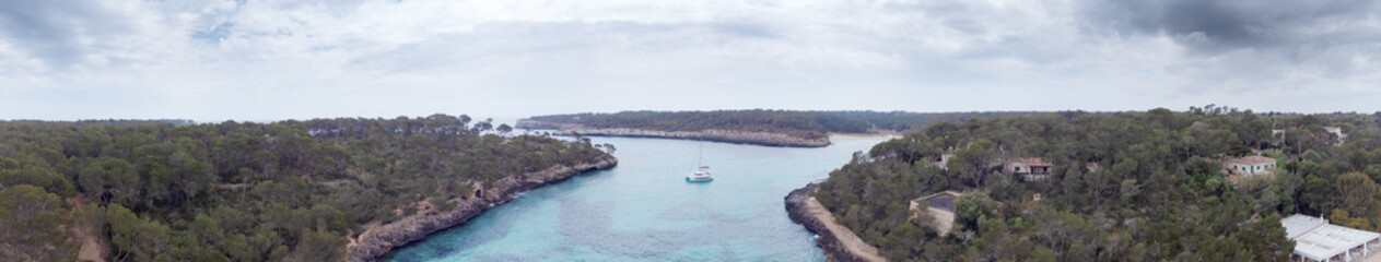Obraz premium aerial view of cala mondragó in spain