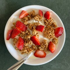 yogurt breakfast bowl