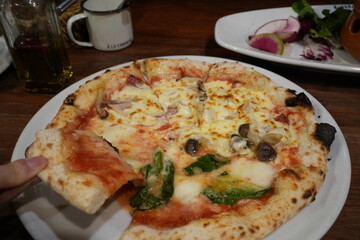 Italian Food, Pizza Margherita - イタリア料理 マルゲリータ ピザ
