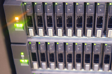 The hard disk error on the panel in the hdd server raid is indicated by a red lamp