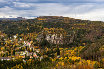 Naturpark Zittauer Gebirge im Herbst, Blick vom Scharfenstein 1