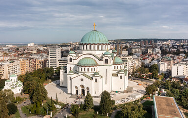 Fototapeta na wymiar The Temple of Saint Sava in Belgrade