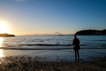 神奈川県逗子市逗子海岸からの夕日