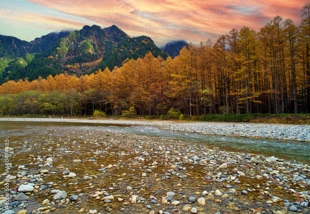 Wall mural kamikochi national park in the northern japan alps of nagano prefecture, japan. beautiful mountain i