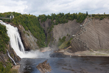 Vue de la chute Montmorency depuis le téléphérique, Canada