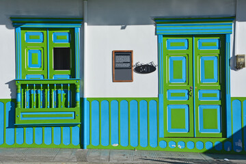 Bunte Hausfassaden in Salento, Departamento Quindio, Kolumbien © Waldteufel