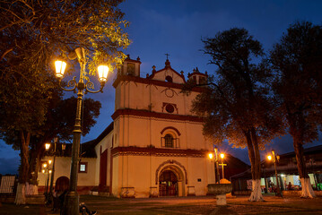 San Cristóbal De Las Casas, Pueblo Mágico, Chiapas, Viajero, Casas Coloniales, Tejas Rojas,...