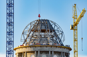 Монтаж купола Кафедрального собора