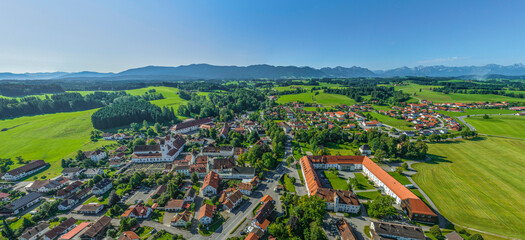 Panoramablick auf die Gemeinde Steingaden im oberbayerischen Pfaffenwinkel
