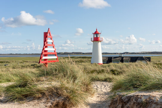 Kleiner Leuchtturm in List auf der Insel Sylt an der deutschen Nordseeküste