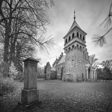view tooter and little monument of cathedral in monochrome style