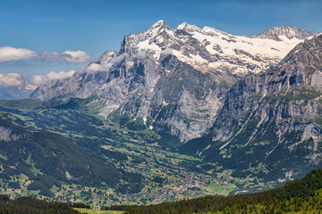 Fototapeta na wymiar Grindelwald and Wetterhorn