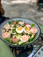 salad grilled shrimp with vegetables