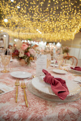 empresario, camisa, chaqueta, gente, moda, indumentaria, hombre, persona, falda, formal, exitos, negro, boda, colores,flores, mesas, vajilla, cuberteria, manteleria, marcasitios, corbata, blazer, zapa