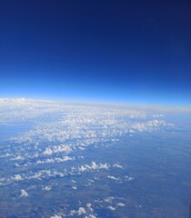 Naklejka na ściany i meble Nubes desde el avión