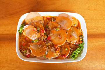 Srimping Saos Padang, scallop with savory and spicy sauce 
