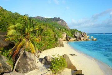 Fotobehang Anse Source D'Agent, La Digue eiland, Seychellen Anse Source d'Argent beach with big granite rocks in sunny day. La Digue Island, Indian Ocean, Seychelles. Tropical destination.