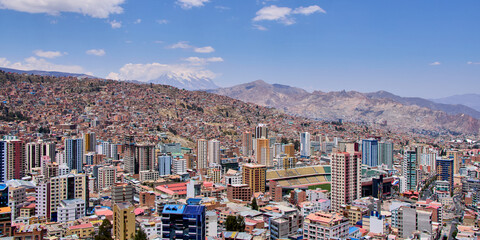 La Paz city and view of Mount Illimani, Bolivia. - obrazy, fototapety, plakaty