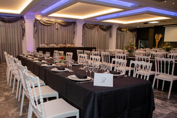 empresario, camisa, chaqueta, gente, moda, indumentaria, hombre, persona, falda, formal, exitos, negro, boda, colores, flores, mesas, vajilla, cuberteria, manteleria, marcasitios, corbata, blazer, zap