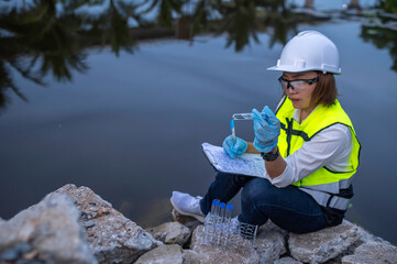 Environmental engineers inspect water quality,Bring water to the lab for testing,Check the mineral...