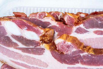 tranches de lard fumé