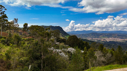 Hermoso paisaje en las montañas que separan a la Unión con el municipio de La Ceja, Antioquia, Colombia.