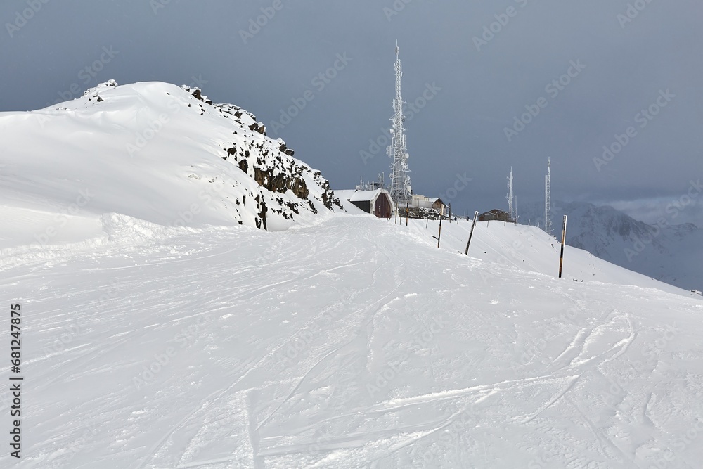 Wall mural Skiing slopes on the top