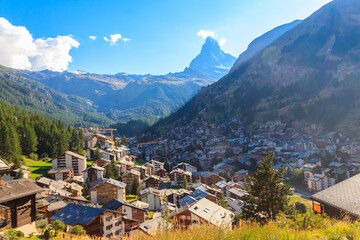 Fototapeta na wymiar View of Zermatt town and Matterhorn mountain in the Valais canton, Switzerland