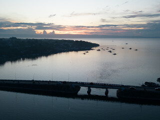 필리핀 보홀섬의 아름다운 노을과 다리