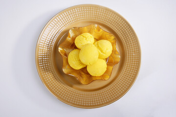 Rajbhog or Yellow Bengali Rasgulla or Cham Cham
