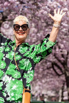 Portrait of stylish mature woman wearing sunglasses
