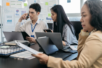 Operations Manager Holds Meeting Presentation for analysis graph company financial.