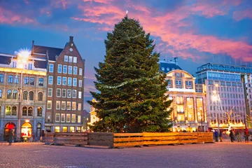 Papier Peint photo Lavable Amsterdam Damsquare in Amsterdam at christmas in the Netherlands