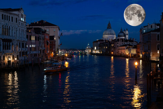 Super Moon from Accademia Bridge in Venice, Italy