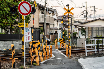 日本の風景 踏切と路地 - obrazy, fototapety, plakaty