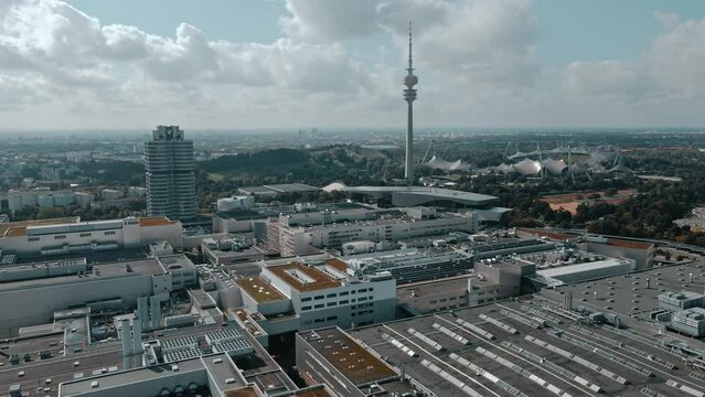Luftaufnahme des BMW-Gel&auml;ndes, Hauptsitzes des deutschen Automobilherstellers in der bayerischen Landeshauptstadt M&uuml;nchen