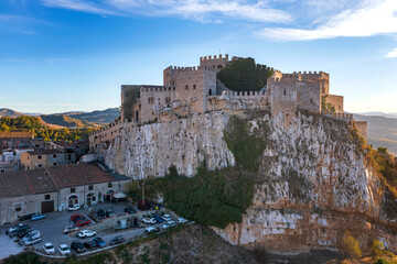 Obraz premium Aerial view of impressive Norman castle and surrounding countryside. Caccamo, Sicily, Italy.
