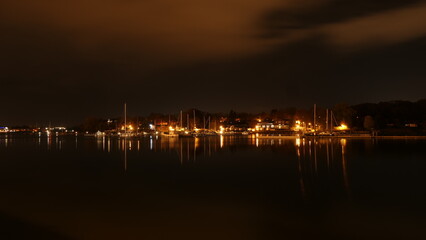 Fototapeta na wymiar Harbor at night