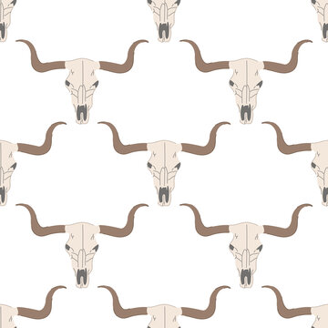 Western seamless pattern with longhorn skulls.