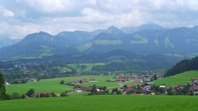 Blick über die Alpen bei Oberstdorf, Bayern, Deutschland 