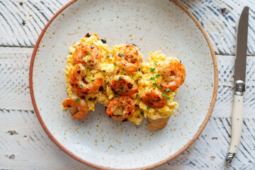 Scrambled Egg Bread and Grilled Shrimp